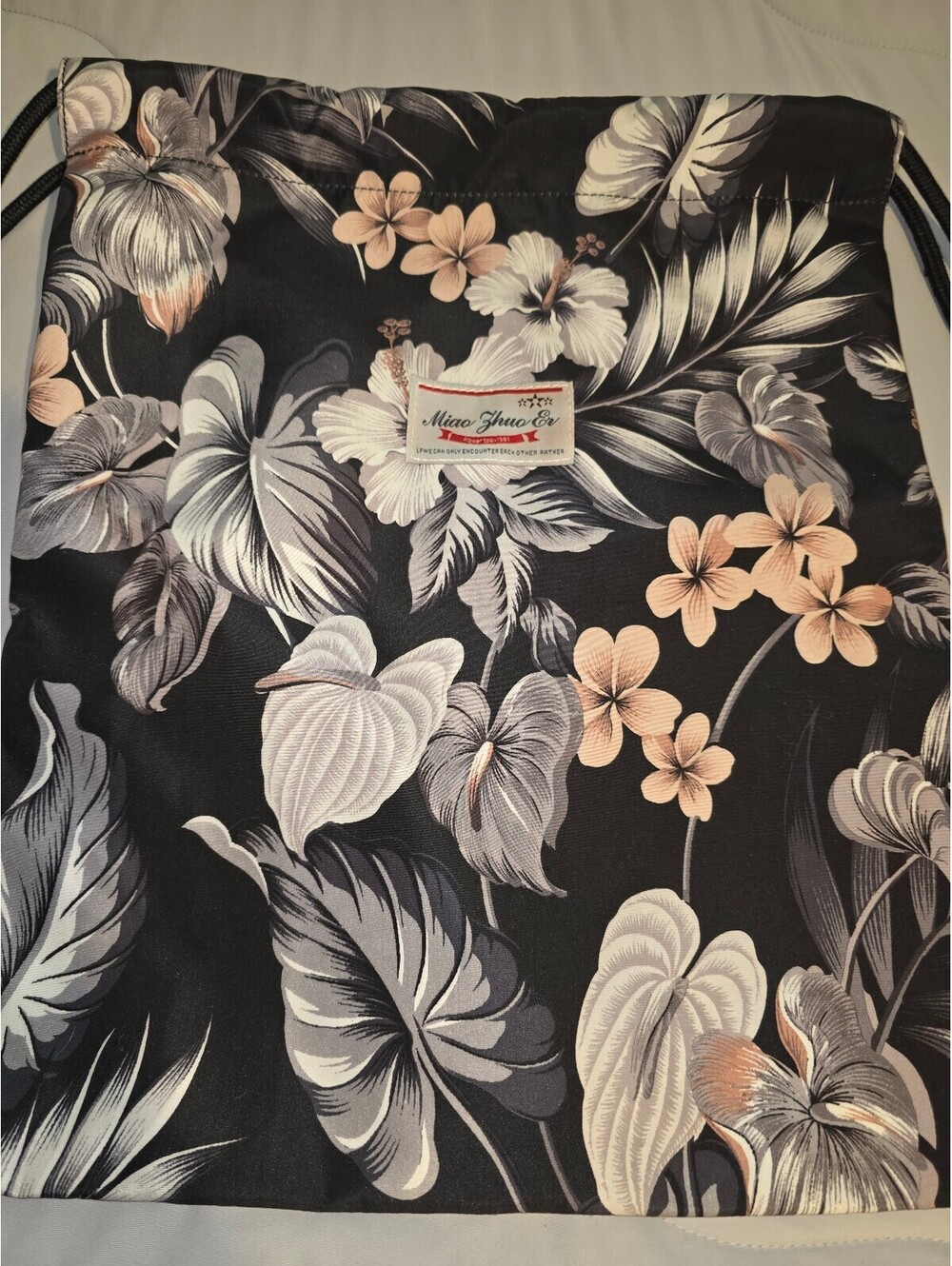 Hawaiian Print Drawstring Backpack - Excellent Condition - Picture 2 of 6
